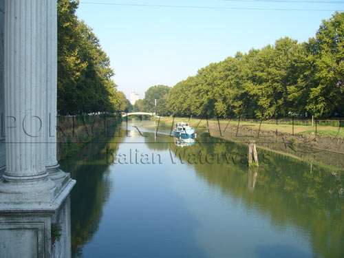 Cruise along the Po river in Padua